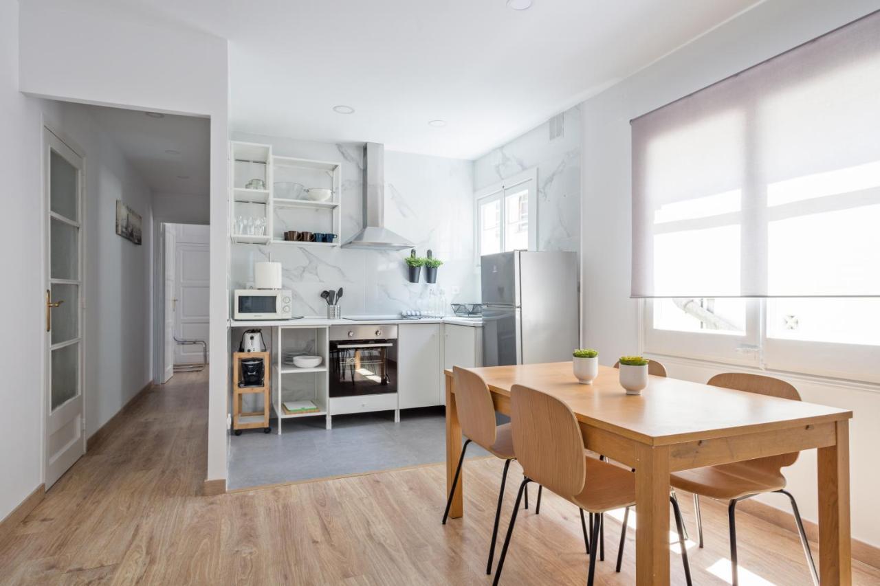 Blau Atic Apartment Barcelona Ngoại thất bức ảnh
